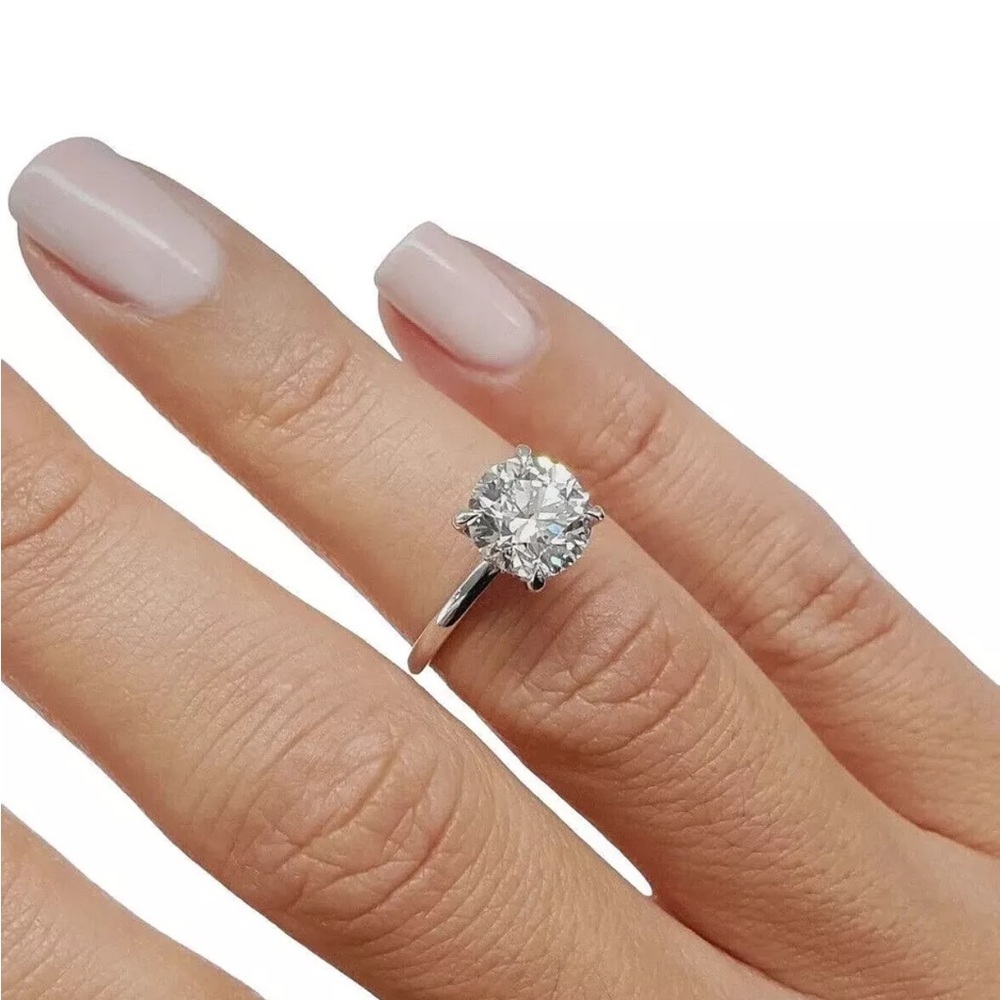 2.00 Ct Round Cut VVS1/D GRA Moissanite Solitaire Engagement Ring 14k White Gold - Picture 8 of 9